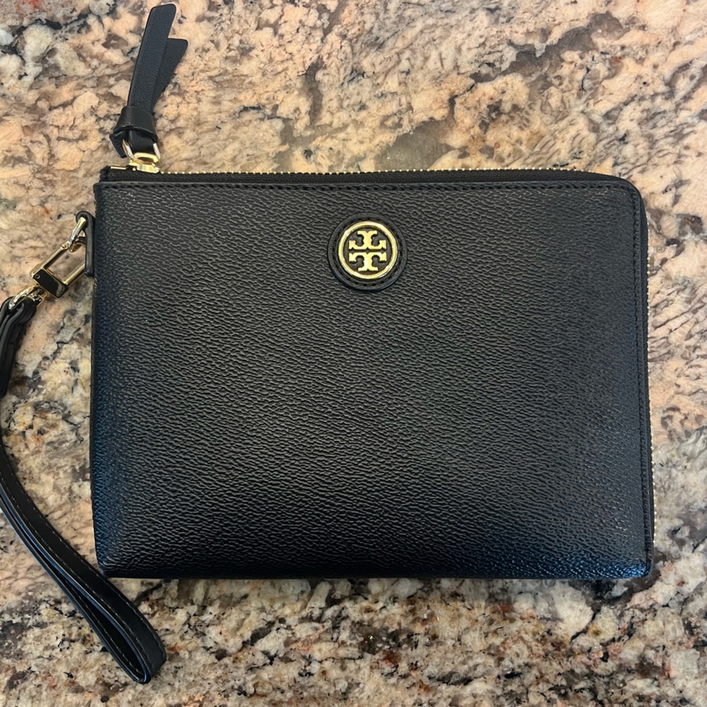 Women’s Tory Burch Pebbled Leather Wristlet Bag